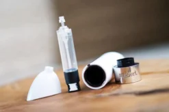 Eau De Parfum Ma Vie Pour Femme Hugo Boss 5ml + Reload Navulbare Verstuiver 23 Eau De Parfum Ma Vie Pour Femme Hugo Boss 5ml + Reload Navulbare Verstuiver -Beste Parfum Winkel 1200x797 2